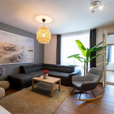 Park Apartman Sarrod Buitenkant foto