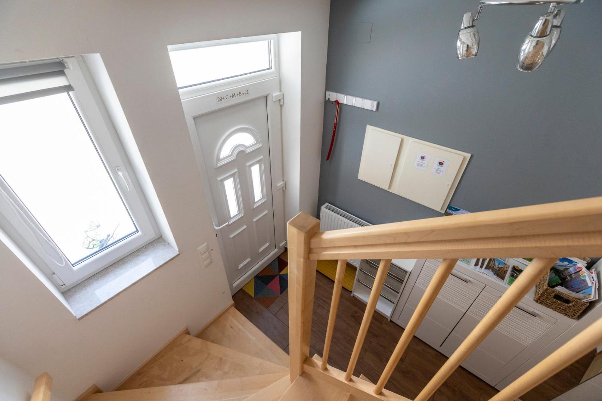Park Apartman Sarrod Buitenkant foto