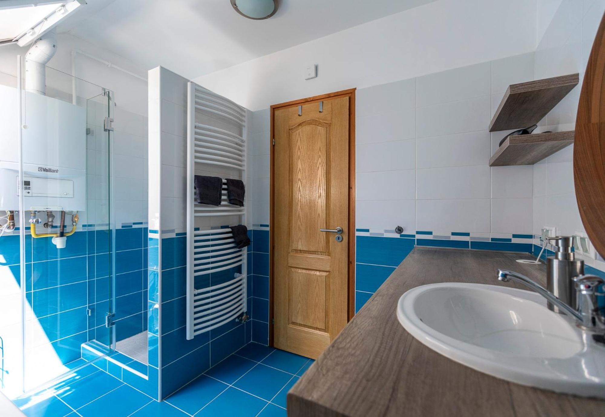 Park Apartman Sarrod Buitenkant foto